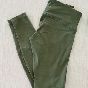 Lululemon wunder unders size 6